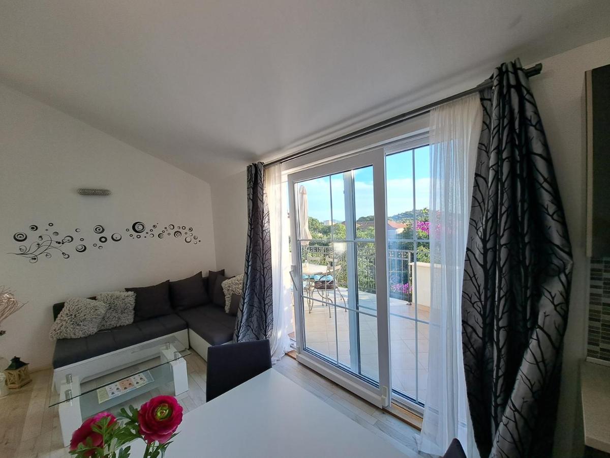 Apartment Oaza Mira Tribalj Εξωτερικό φωτογραφία